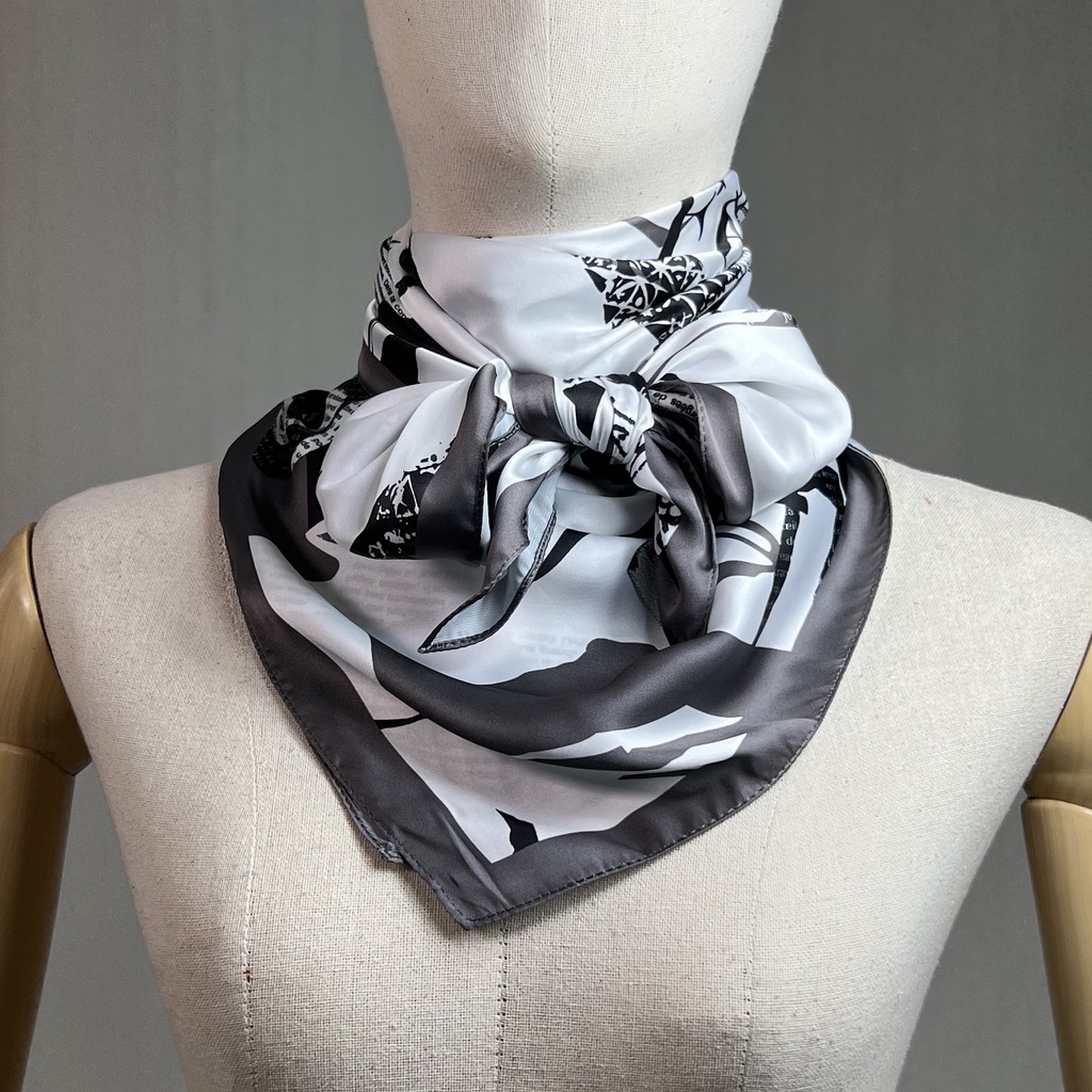 gsp-silk-satin-scarf-ผ้าพันคอจีเอสพี-ผ้าพันคอ-ลายกราฟฟิก-สีดำ-pl4dbl