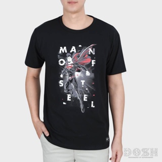 【ใหม่】DOSH:MEN&amp;apos;S T-SHIRTSเสื้อยืด คอกลม แขนสั้น สีดำ ลิขสิทธิ์แท้ รุ่นESMT5025