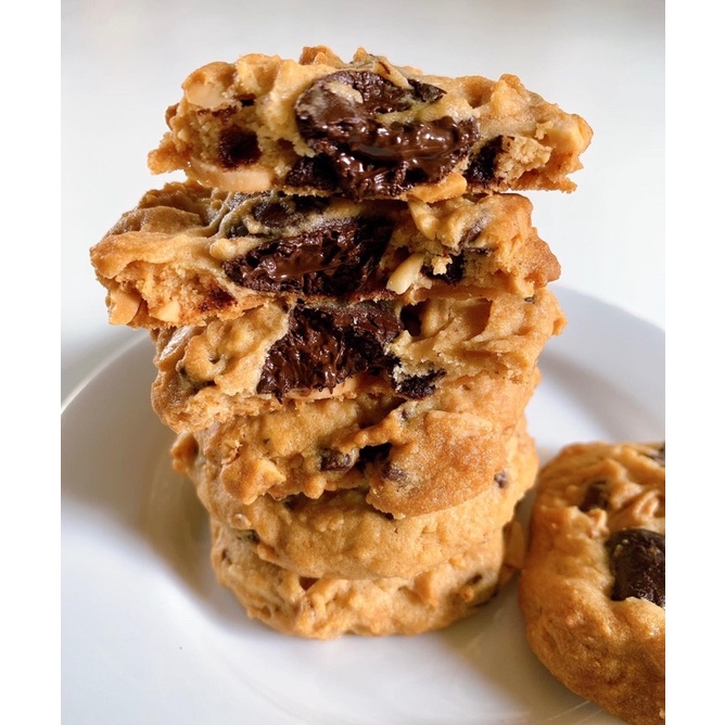 คุกกี้อัลมอนด์กรอบช็อกโกแลต-almond-crispy-chocolate-cookies
