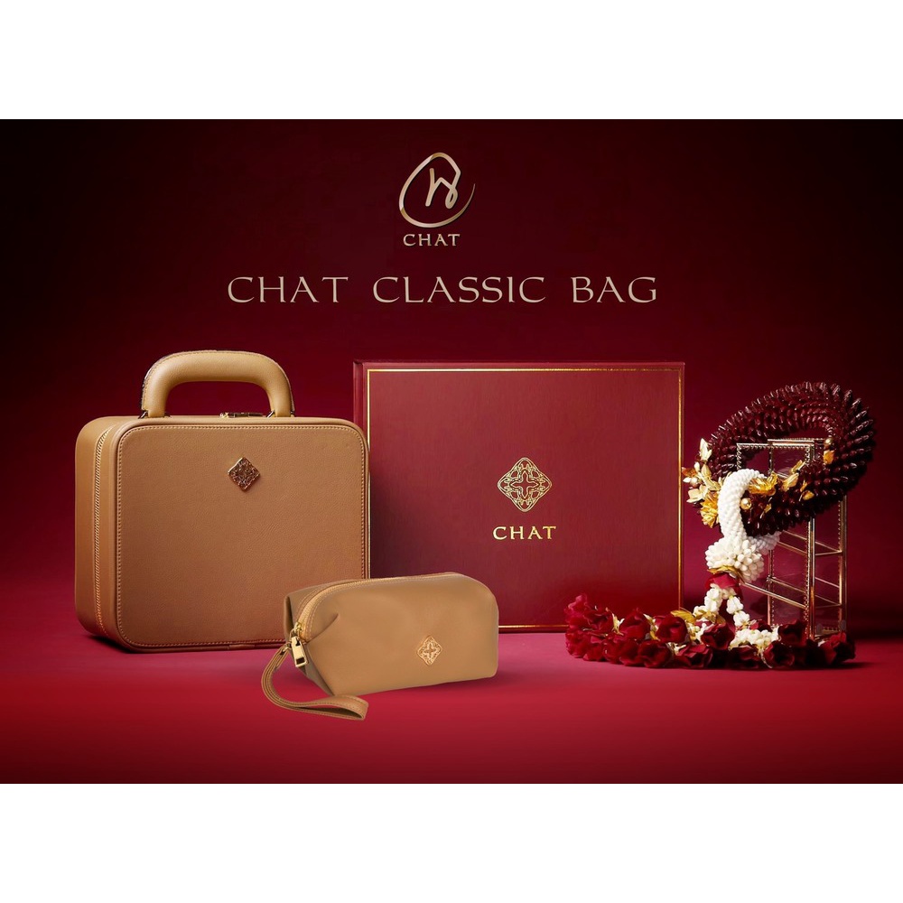 ฉัตร-กระเป๋าแต่งหน้าสีครีม-chat-classic-bag-cream