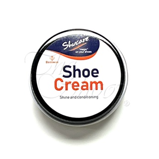 ภาพหน้าปกสินค้าShucare Shoe cream 50 ml. ครีมขัดเงาชนิดตลับ มีให้เลือก 2 สี สีธรรมชาติ (ใช้ได้กับหนังทุกสี) / สีดำ บำรุงถนอมรักษาหนั... ที่เกี่ยวข้อง