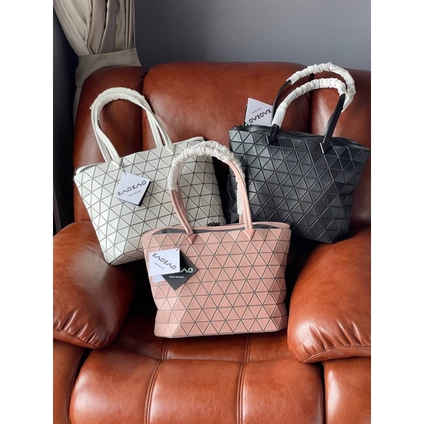 bao-bao-issey-miyake-bateau-tote-hi-end