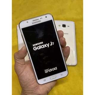 มือถือ/Samsung Galaxy J7 พร้อมแบตใหม่/สวยกริบพร้อมใช้งานทุกเครือข่าย