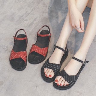 แฟชั่นเกาหลี รองเท้าแตะส้นแบน🎆 รองเท้าแตะผู้หญิง 2 ตัวเลือกสี Size 35-39💕รองเท้าแตะโรมัน