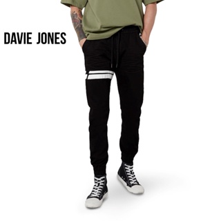 DAVIE JONES กางเกงจ็อกเกอร์ ยีนส์ เอวยางยืด ขาจั๊ม สีดำ คาดหนัง Drawstring Denim Joggers in black GP0132BK