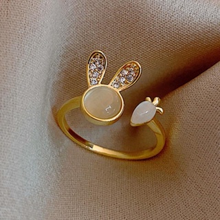 ภาพหน้าปกสินค้าแหวนชุบทอง 18K รูปกระต่ายน่ารัก ประดับเพทาย สามารถปรับได้ เหมาะกับของขวัญ สําหรับผู้หญิง ที่เกี่ยวข้อง