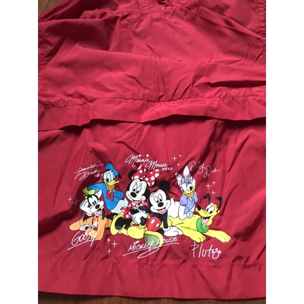 เสื้อกันลมเด็ก-มีฮู้ดพร้อมสายจูงเด็ก-disneyland-hongkong-แท้-ไซส์xs-มือ2