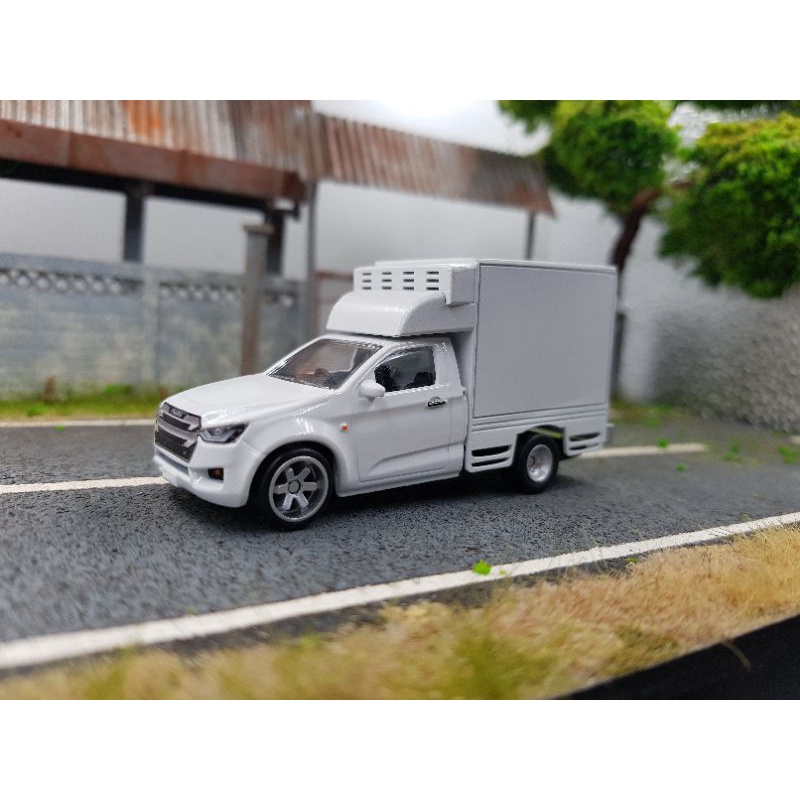 โมเดลรถเหล็ก-majorette-isuzu-d-max-รถหัองเย็น-ขนาด-1-64