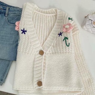 Magnolia 3D KNIT Cardigan 🌸 เสื้อไหมพรมปักดอกไม้