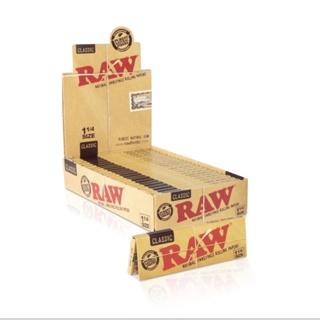 RAW Classic 1 1/4 is RAWs original size. Box 24 Booklets.