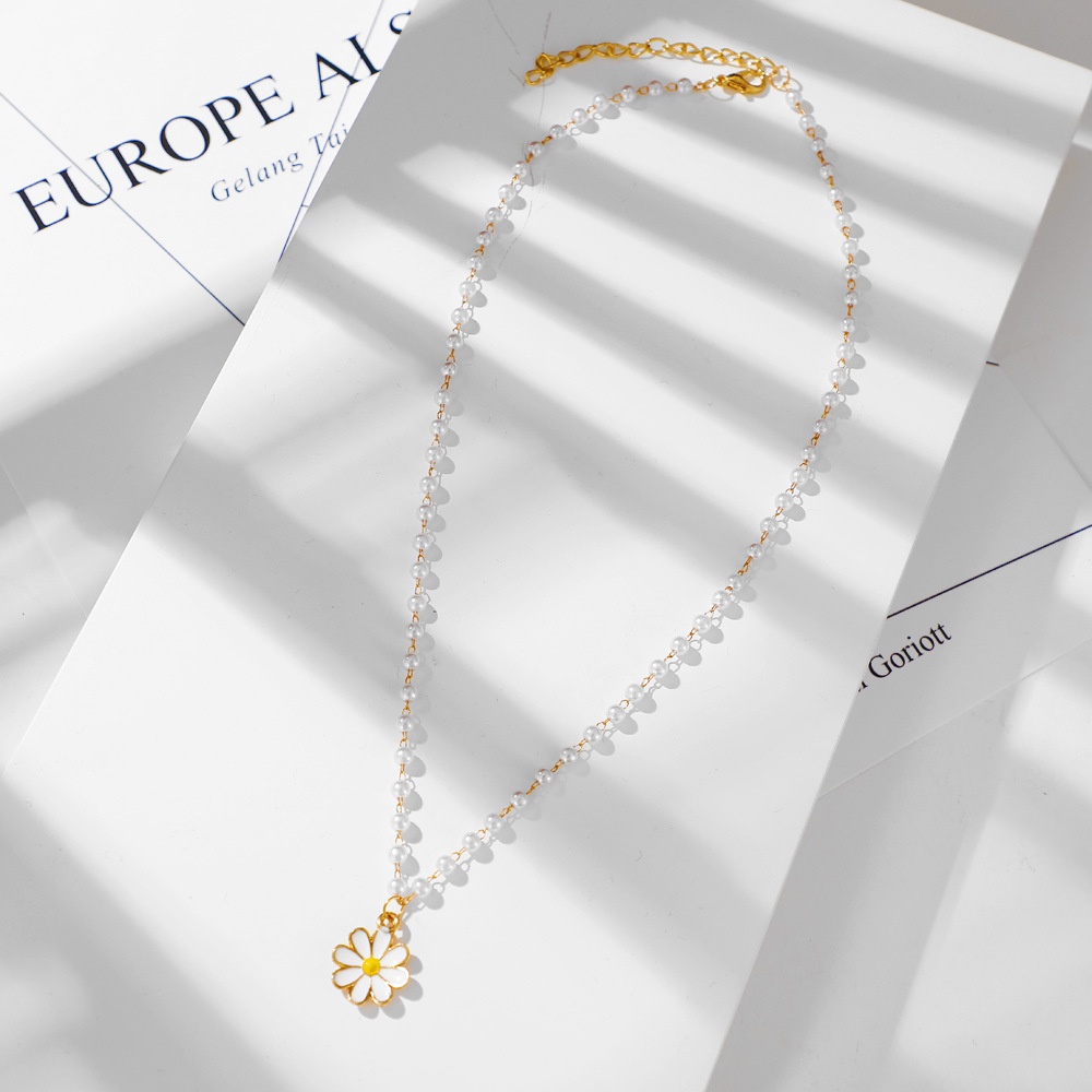 dincior-pearl-chain-choker-new-girl-ins-elegant-female-daisy-pendant-necklace-for-women