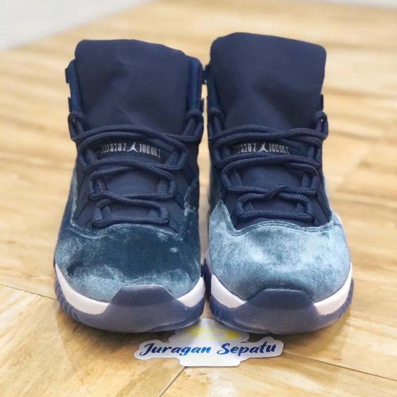 air-jordan-11-retro-midnight-navy