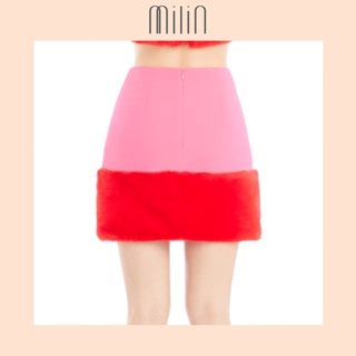 ภาพขนาดย่อของภาพหน้าปกสินค้าSumptuous Skirt Faux fur A line mini skirt กระโปรงสั้นทรงเอแต่งชายเฟอร์ จากร้าน milin_brand บน Shopee