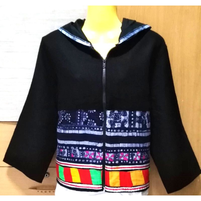 เสื้อฮู้ดใยกัญชงสีดำ แต่งผ้าเขียนเทียนมือโบราณ ด้นมือตัวแพง | Shopee ...