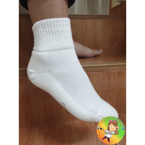 firstphysio-ถุงเท้าเบาหวานมีปุ่มกันลื่น