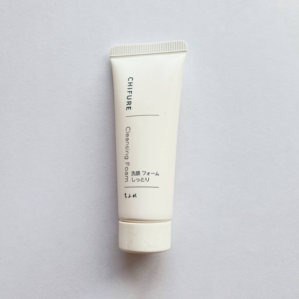 Chifure Cleansing Foam Moist – 150 G, Feuchtigkeitsspendender Reinigungsschaum