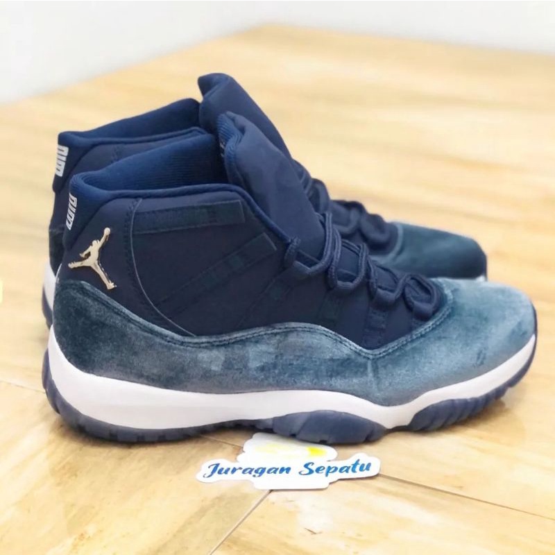 air-jordan-11-retro-midnight-navy