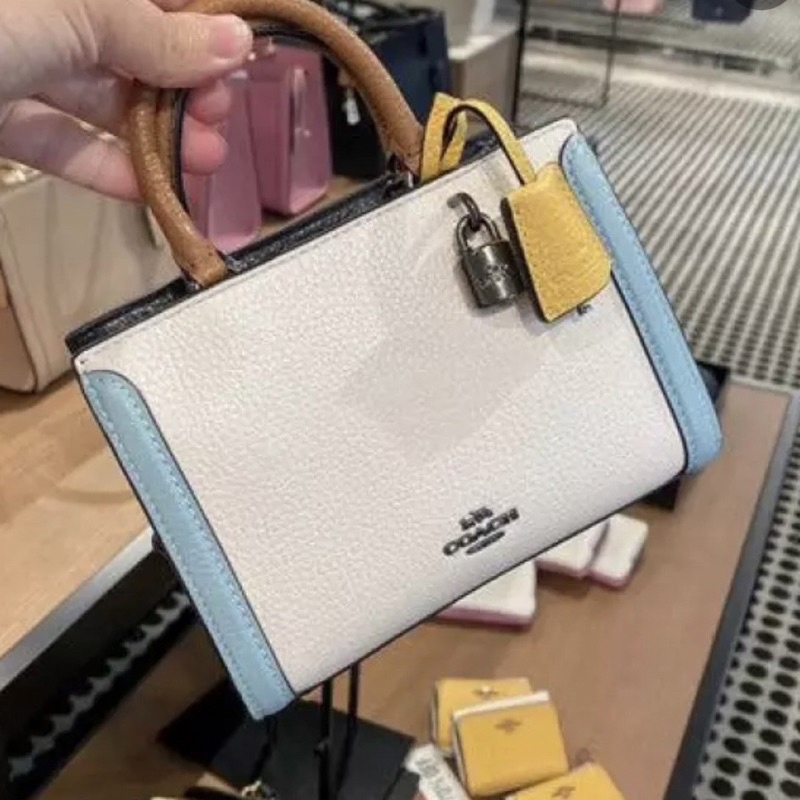 MICRO ZOE CROSSBODY IN COLORBLOCK (COACH 1426) Shopee Thailand