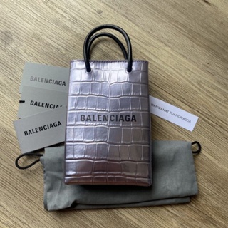 พร้อมส่ง  #BALENCIAGA Balenciaga phone tote bag ❤️📏 12 X 17.8 X 4.3 CM📏💘แท้100% 💯#BALENCIAGA #SHOPPING #PHONEHOLDE