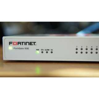 สินค้า Fortinet FortiGate 50E Network Security Firewall  พร้อมadapter สินค้ามือสอง..สภาพสวยเหมือนใหม่ มีสินค้าพร้อมส่ง