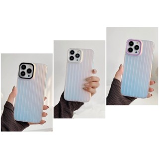 เคสไอโฟนร่องกระเป๋าเดินทางโฮโลแกรมขอบกล้องดำ/ขาว/ม่วง i7-14promax (Case iphone) เคสมือถือ เคสมินิมอล เคสเกาหลี เคสรุ้ง