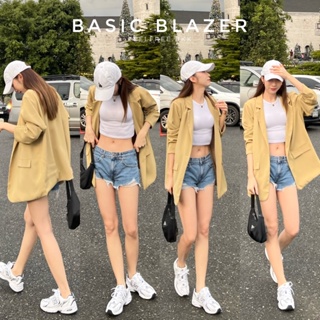 Basic Blazer เสื้อเบลเซอร์ทรงเบสิค ทรงสวยมาก Over size ใส่ได้ทุกวันไม่เป็นทางการจนเกินไป เนื้อผ้าคุณภาพพรีเมียม