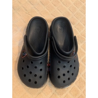 รองเท้าลำลองcrocs มือ2