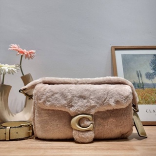 COACH LEATHER COVERED C CLOSURE SHEARLING PILLOW TABBY 26