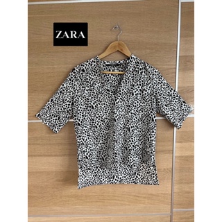ZARA x cotton  shirt คอปกสายเสือ  x size S อก 40 ยาว 26 tag ครบ ตำหนิ: ❌แก้ทรงที่แขนมาไม่น่าเกลียด • Code : 578