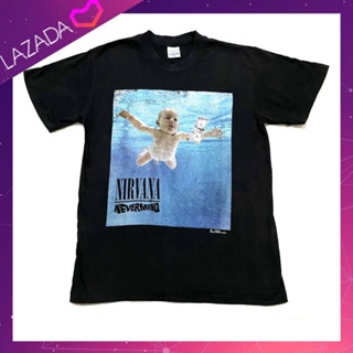 HN HN เสื้อยืด NIRVANA รูปเด็กว่ายน้ำ สีดำ [มีสินค้าพร้อมจัดส่ง] เสื้อยืดคอกลม พร้อมส่ง เสื้อยืดคอกลมผ้าฝ้าย