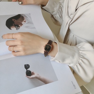 ภาพขนาดย่อของภาพหน้าปกสินค้านาฬิกาข้อมือควอตซ์ สายหนังเทียม หน้าปัดสี่เหลี่ยม สไตล์วินเทจ แฟชั่นใหม่ สําหรับผู้หญิง จากร้าน meihang.th บน Shopee ภาพที่ 1