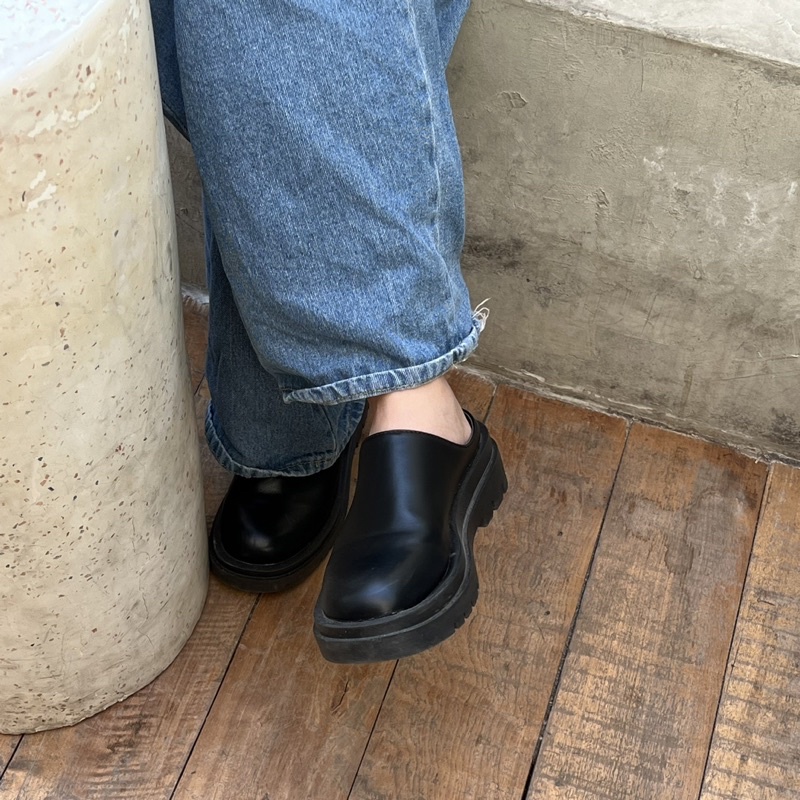 ภาพสินค้า୨୧ Arthur loafer shoes รองเท้าโลฟเฟอร์เปิดส้น จากร้าน fromheadtofoot บน Shopee ภาพที่ 4