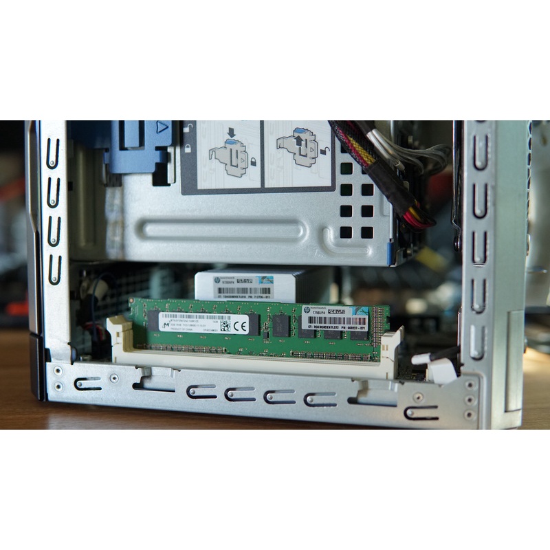 hp 恐ろしかっ PROLIANT microserver gen8 HDD4TB✖️2