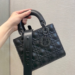 พรี​ ราคา10500 Dior หนังวัว กระเป๋าถือ กระเป๋าสะพาย กระเป๋าสะพายไหล่20cm