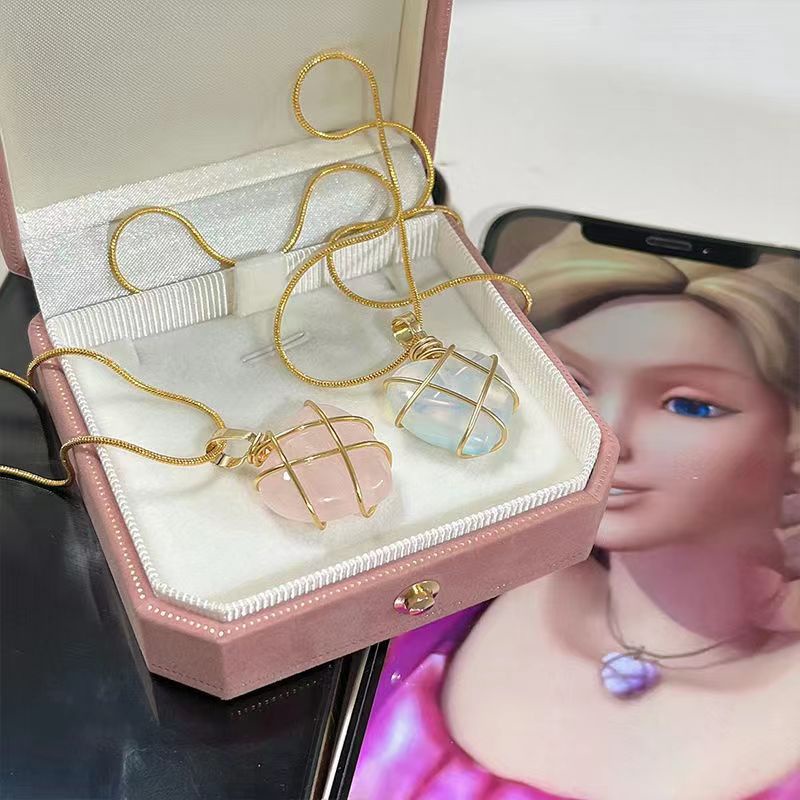 Cartoon Love Necklace Girls New Summer Cute Barbie Princess Heart Shaped Clavicle Chain Sense 3739