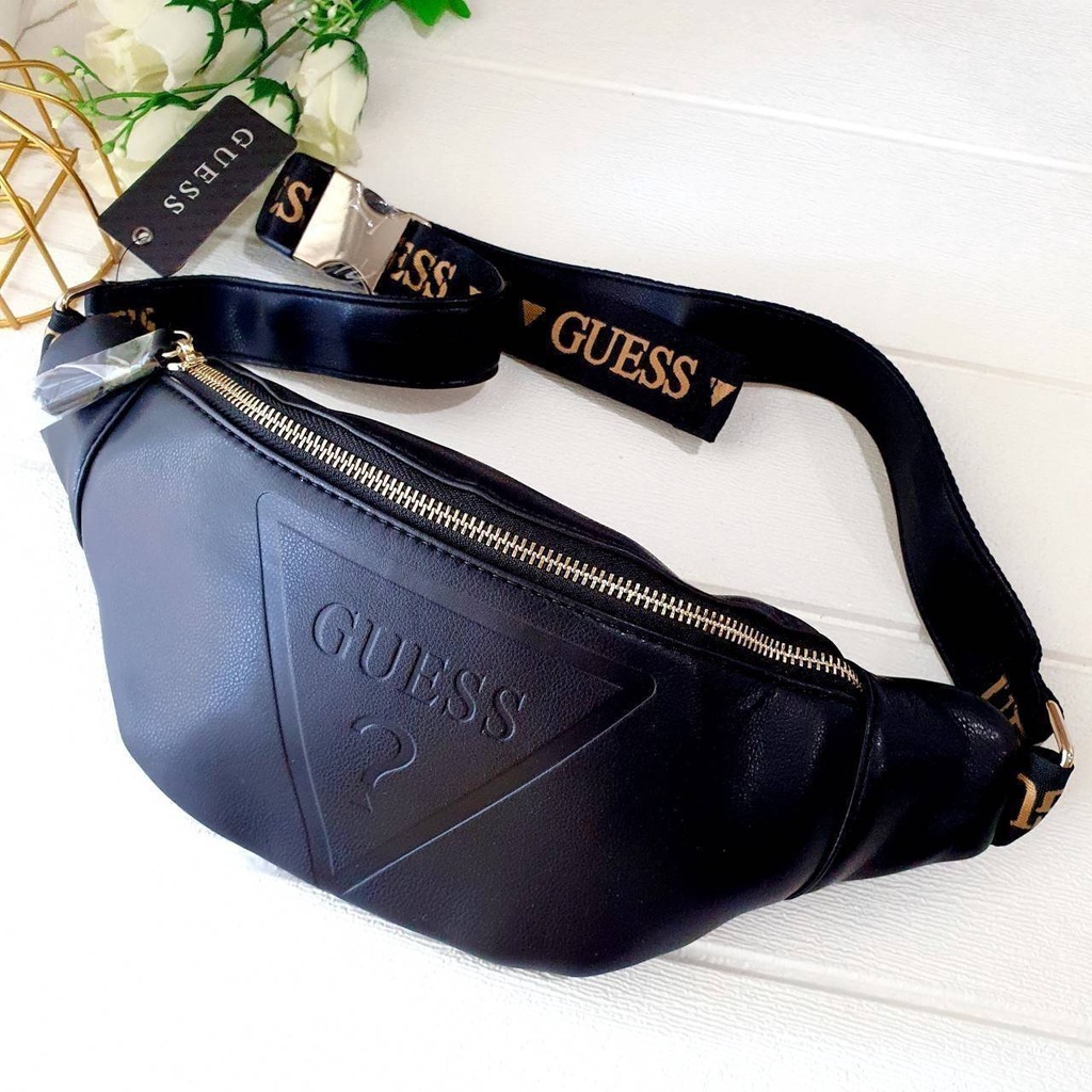 แท้-พร้อมส่ง-คาดอก-คาดเอว-guess-gym-embossed-logo-waist-pack-สุดเรียบหรู-ดูแพง-เข้ากับเสื้อผ้าได้ง่ายมากๆ