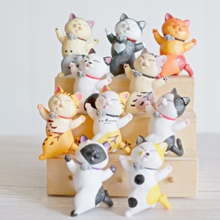 ภาพหน้าปกสินค้าโมเดลแมวน้อยชุดกางแขนรุ่นเล็ก 10 แบบ ตุ๊กตาแมวตกแต่งบ้าน โมเดลแมวญี่ปุ่น (ชุด 10 แบบ) ที่เกี่ยวข้อง
