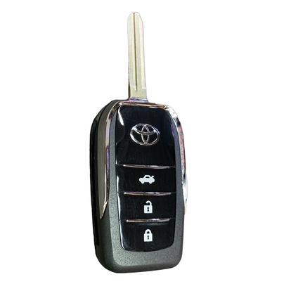 ภาพหน้าปกสินค้ากรอบกุญแจพับ Toyota ,new toyota ทรงสมาร์ทคีย์ รุ่น 2, 3, 4 ปุ่ม จากร้าน b.t.o. บน Shopee