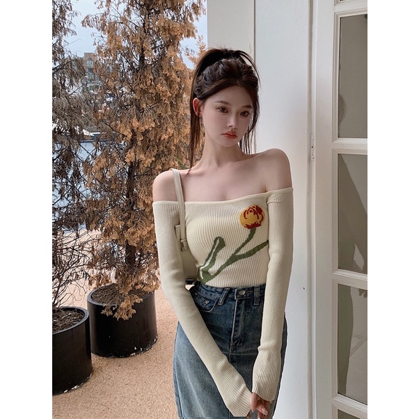 tiwlib-top-เสื้อไหมพรหมแขนยาว-ปาดไหล่ดอกทิวลิป-พร้อมส่ง