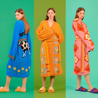 ( พร้อมส่ง ) Wiggle Wiggle Lounge Robe เสื้อคลุมขนนุ่ม