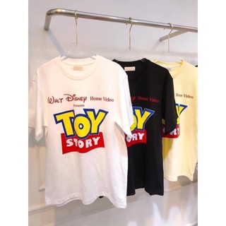 เสื้อยืดToy Story Oversize T-shirt 🕵🏼🤠 ลายคือน่ารักมากกกก กรี๊ดดดดดด‼️ เนื้อผ้าคอตตอน นิ่มมากใส่สบายสุดๆ สกรีนลายคือด