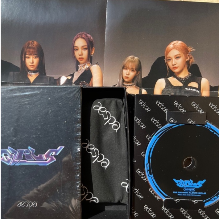 aespa カリナ　SM global shop 特典 ของแท้/ พร้อมส่ง] aespa Girls Deluxe Box SM Global Shop karina คา