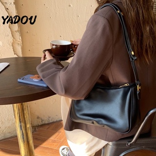 YADOU  กระเป๋าสะพายหนัง PU ผู้หญิง สายสะพายปรับระดับได้ สีดำและสีน้ำตาล วินเทจ สินค้าใหม่ สไตล์เกาหลี ในกระเป๋าถือ