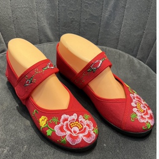 รองเท้าผ้าใบงานปักสไตล์จีน สำหรับผู้หญิง CVGHJLi (พื้นดำ+สีแดงล้วน)