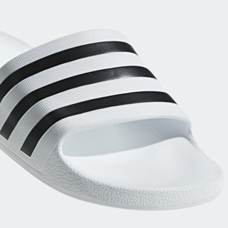 ภาพขนาดย่อของภาพหน้าปกสินค้าadidas ว่ายน้ำ รองเท้าแตะ Adilette Aqua Unisex สีขาว F35539 จากร้าน adidas บน Shopee ภาพที่ 5