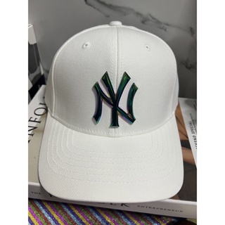 พร้อมส่งหมวก NEW YORK YANKEES รุ่น 32CPLG111 50W สีขาว โลโก้ปักอะไหล่สี