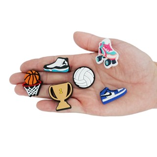 Crocs Jibbitz Pins ใหม่ กระดุม จี้รูปรองเท้ากีฬา DIY