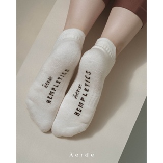 Hemp Sock by Aerde—Cream สีครีม•ถุงเท้าเส้นใยกัญชง•ลดการเกิดแบคทีเรียต้นเหตุของเท้าเหม็น•ระบายอากาศได้ดี[earthtonestore]