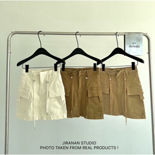 💫พร้อมส่ง💫Jiranan052 Cargo skirt • กระโปรงสไตส์ cargo แต่งกระเป๋าใหญ่ มีซับในเป็นกางเกง มีเชือกรูดปรับขนาด ผ้ายีนส์ยืด