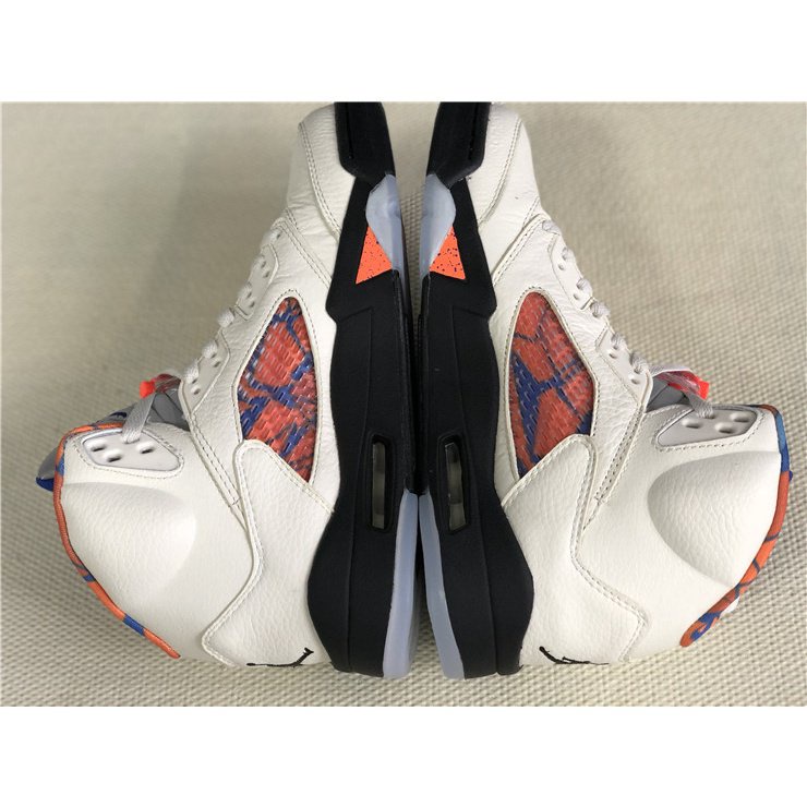 air-jordan-5-international-flight-2018-sail-orange-peel-black-hyper-royal-trkd-โมเดลรถจอร์แดน-5-ของเล่นสําหรับเด็ก